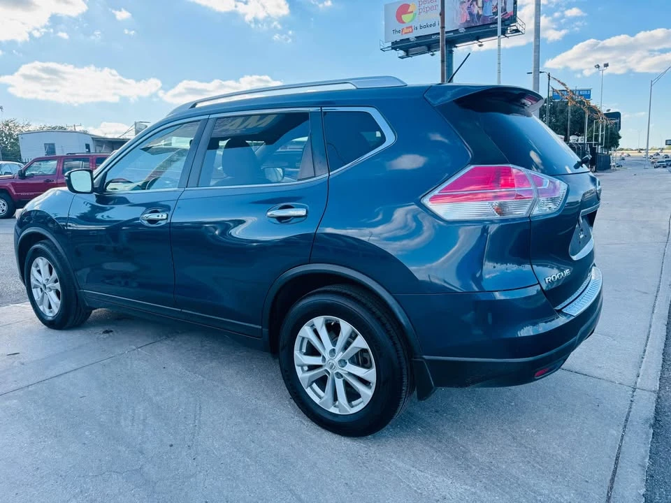 2016 Nissan Rogue - Image 2 of 6