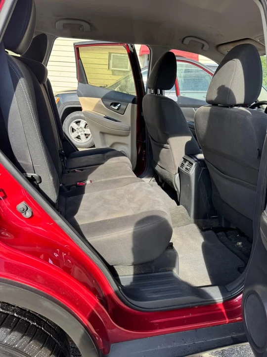 2016 Nissan Rogue - Image 13 of 20