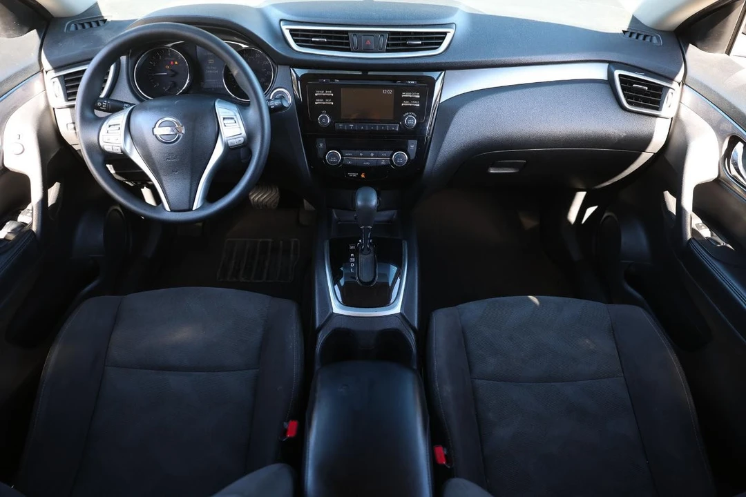 2016 Nissan Rogue - Image 2 of 21