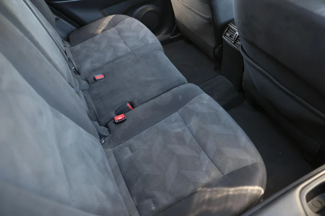 2016 Nissan Rogue - Image 12 of 21