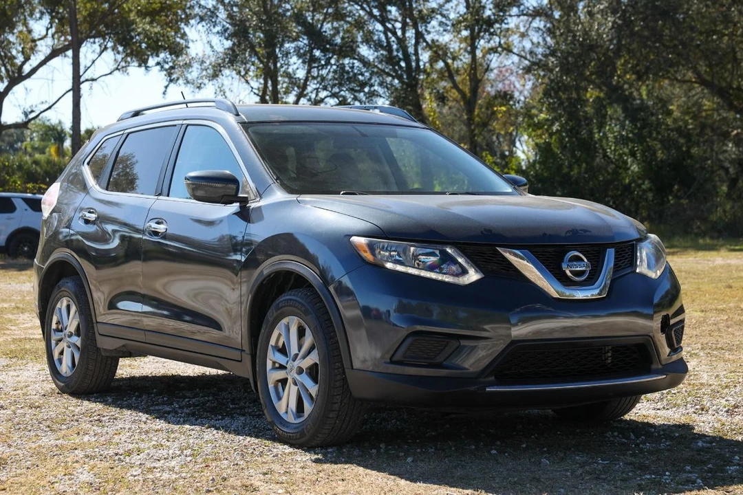 2016 Nissan Rogue - Image 15 of 21