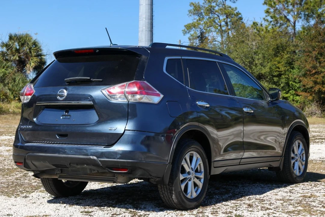 2016 Nissan Rogue - Image 11 of 21
