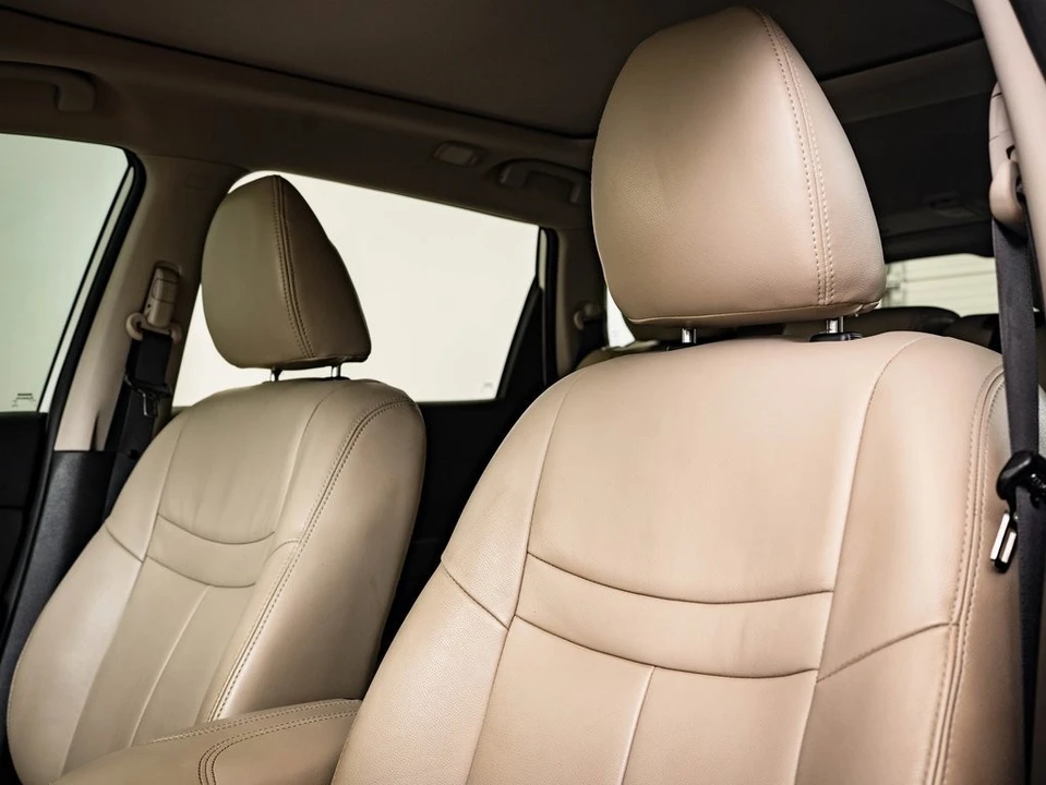 2016 Nissan Rogue - Image 19 of 21