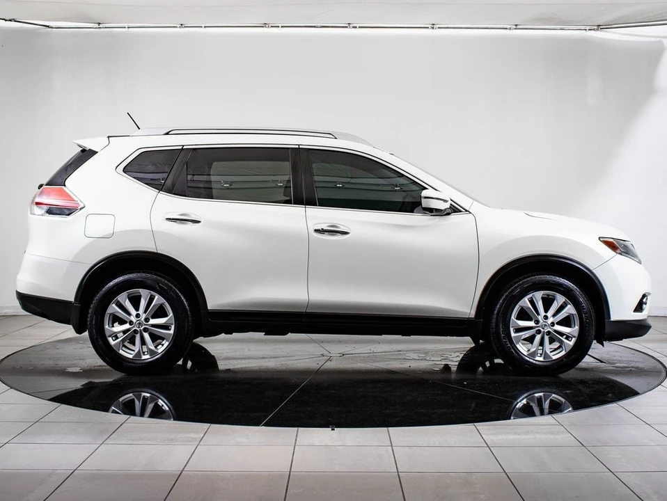 2016 Nissan Rogue - Image 6 of 21