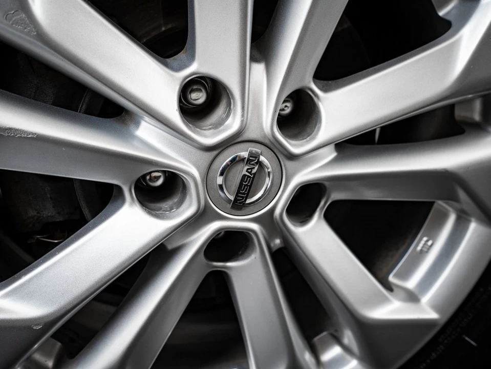 2016 Nissan Rogue - Image 8 of 21