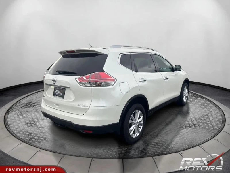 2016 Nissan Rogue - Image 5 of 12