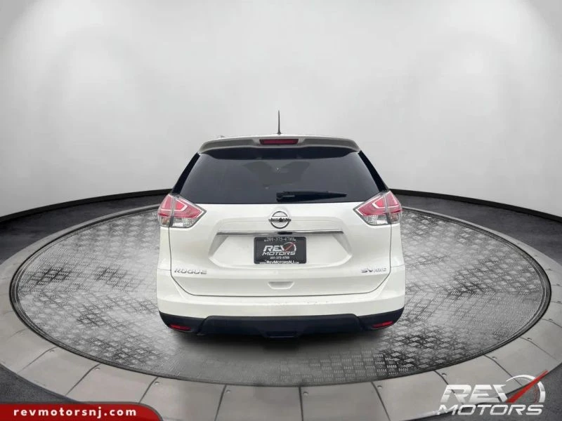 2016 Nissan Rogue - Image 4 of 12