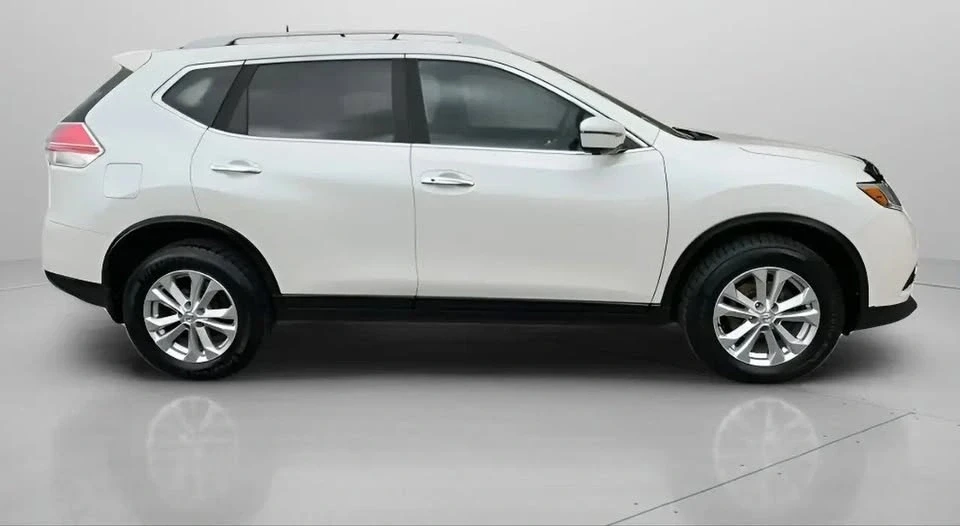 2016 Nissan Rogue - Image 9 of 20