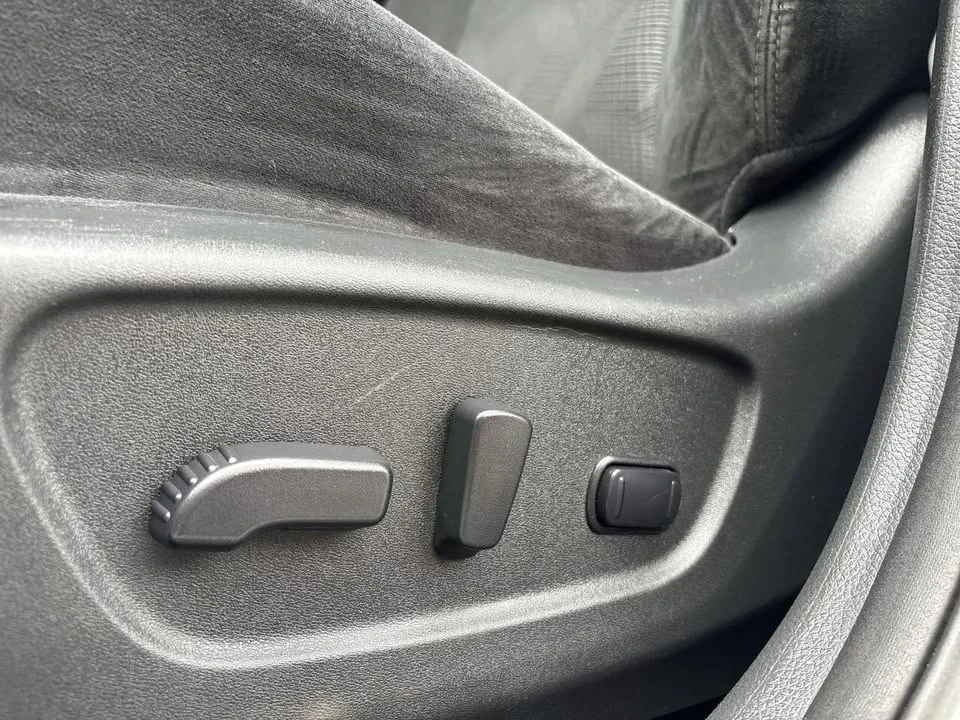2016 Nissan Rogue - Image 12 of 20