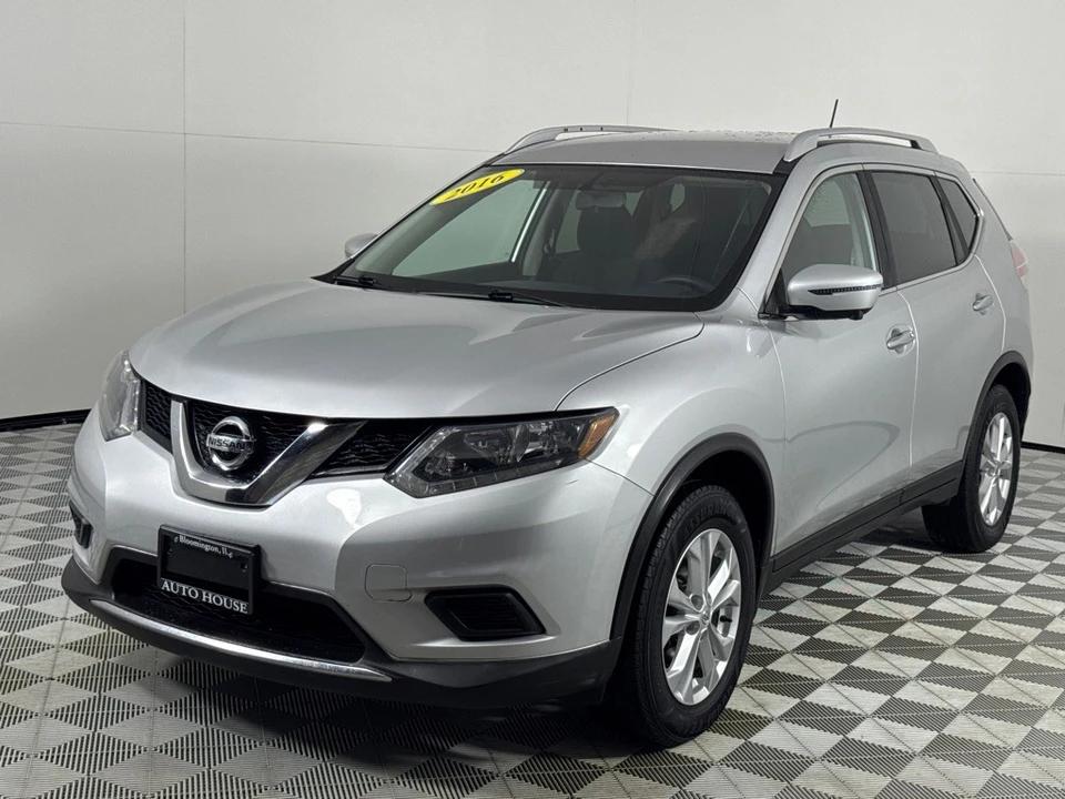 2016 Nissan Rogue - Image 8 of 12