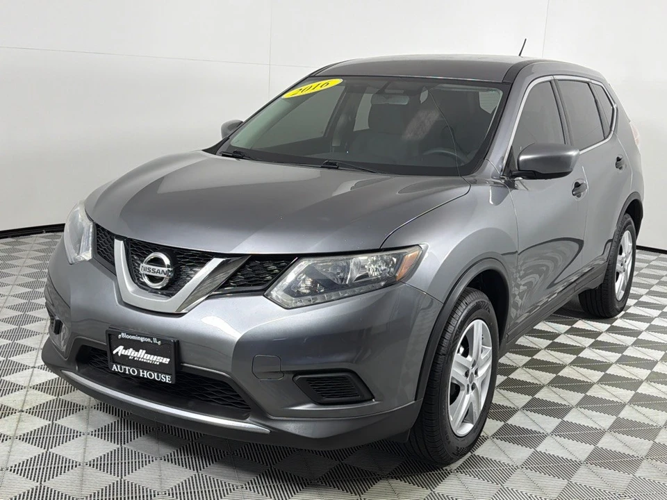 2016 Nissan Rogue - Image 10 of 12