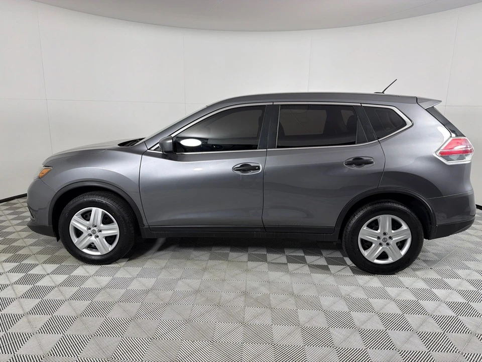 2016 Nissan Rogue - Image 8 of 12
