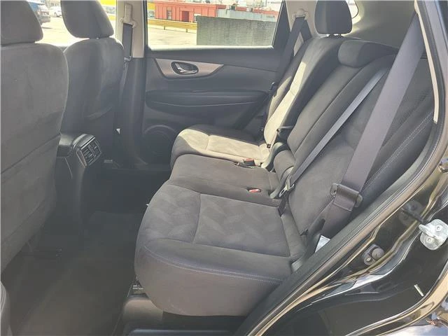 2016 Nissan Rogue - Image 11 of 12