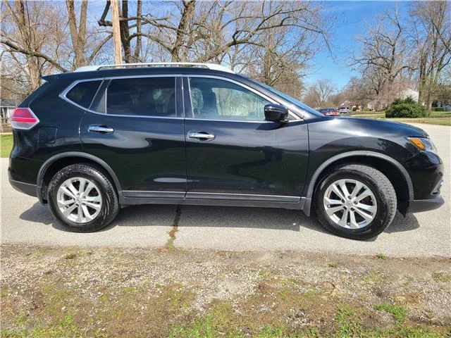 2016 Nissan Rogue - Image 6 of 12