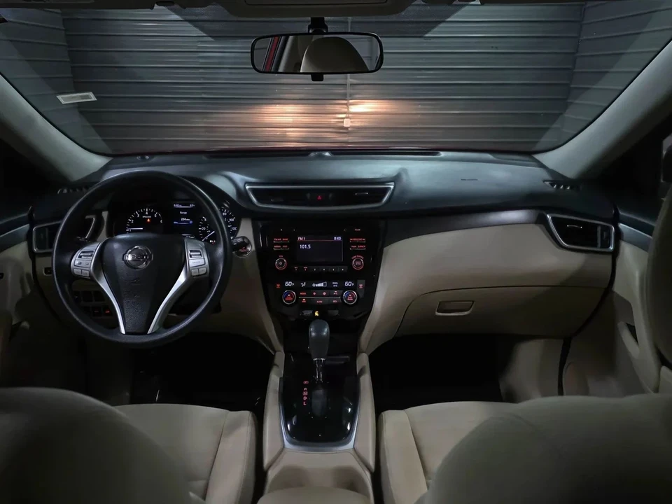 2016 Nissan Rogue - Image 11 of 21