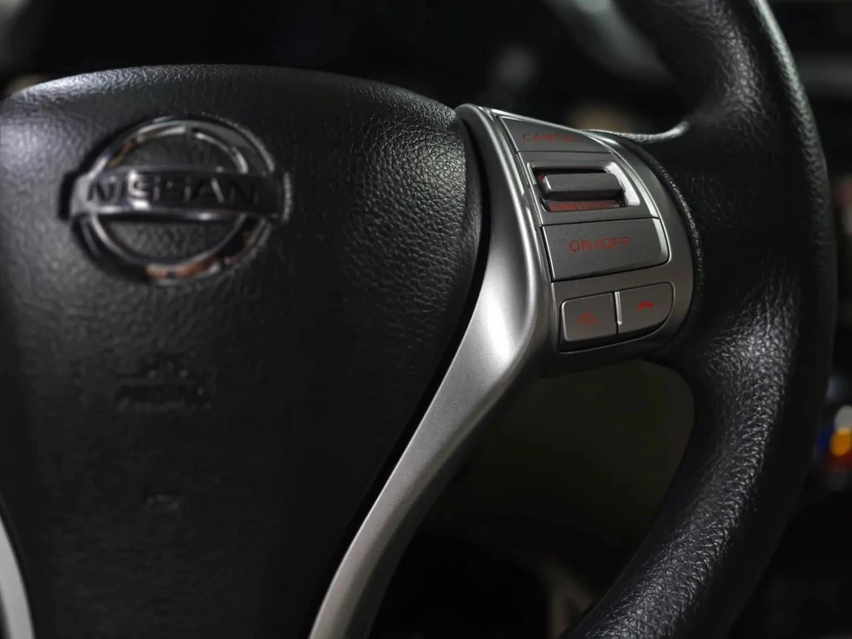 2016 Nissan Rogue - Image 19 of 21