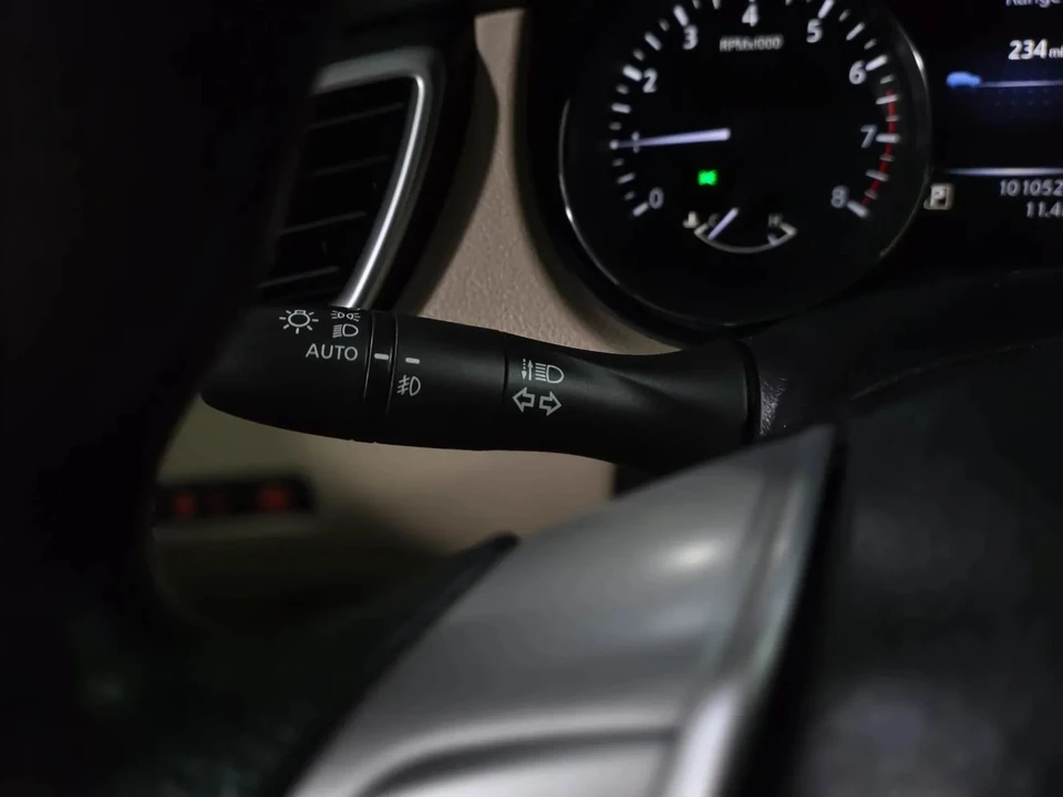 2016 Nissan Rogue - Image 20 of 21