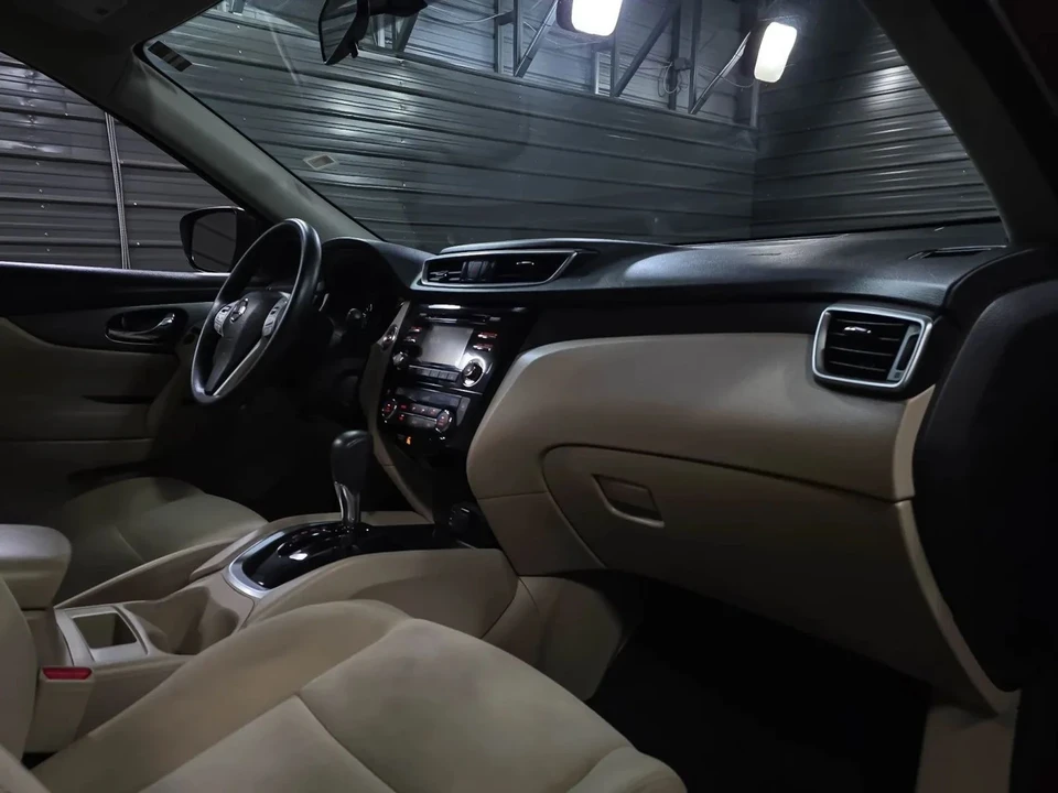 2016 Nissan Rogue - Image 12 of 21