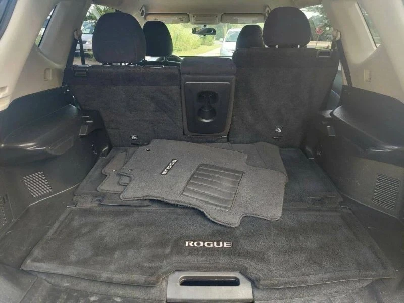 2016 Nissan Rogue - Image 11 of 12