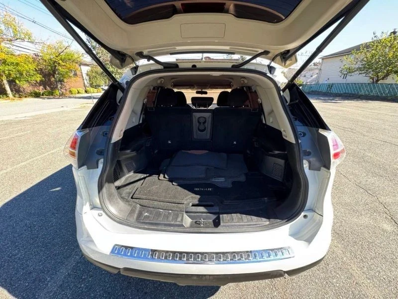 2016 Nissan Rogue - Image 9 of 12
