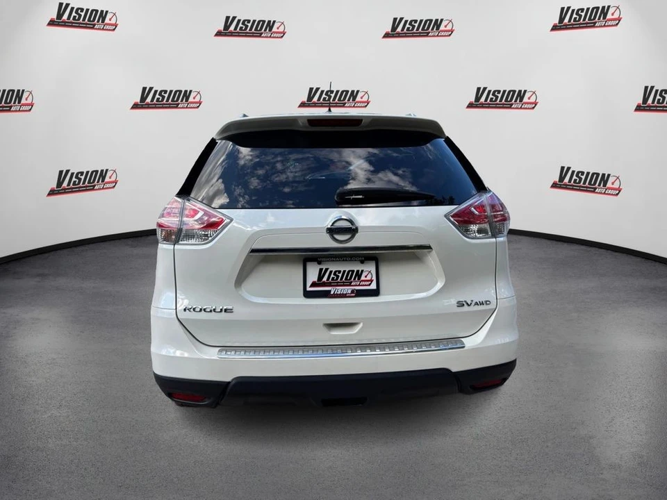 2016 Nissan Rogue - Image 6 of 12