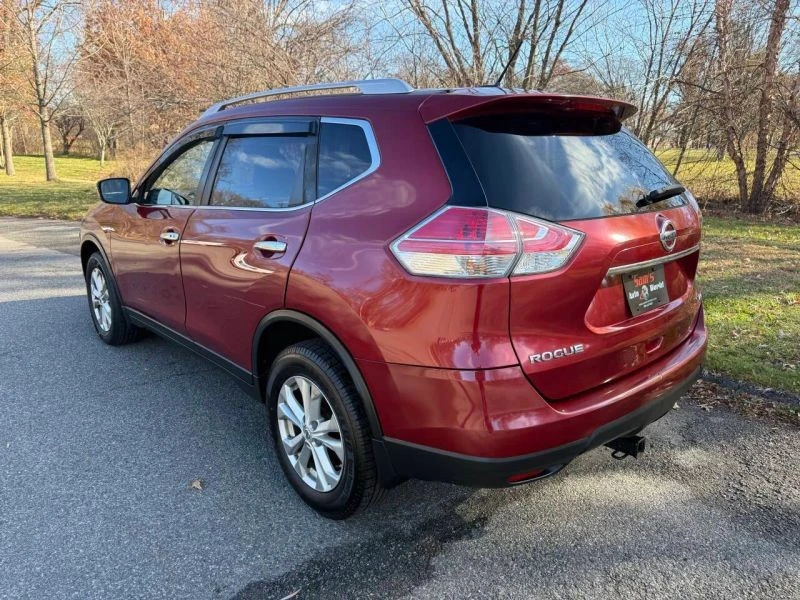 2016 Nissan Rogue - Image 8 of 12