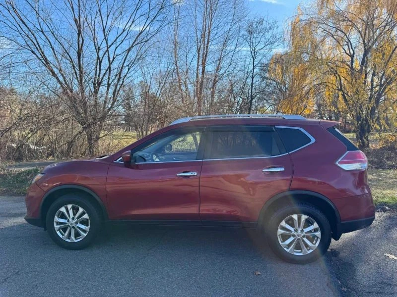 2016 Nissan Rogue - Image 9 of 12