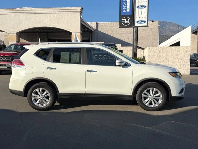 2016 Nissan Rogue - Image 8 of 12