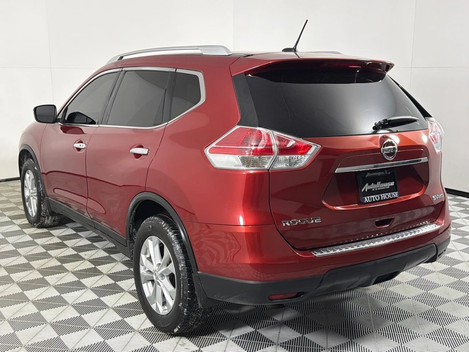 2016 Nissan Rogue - Image 7 of 12