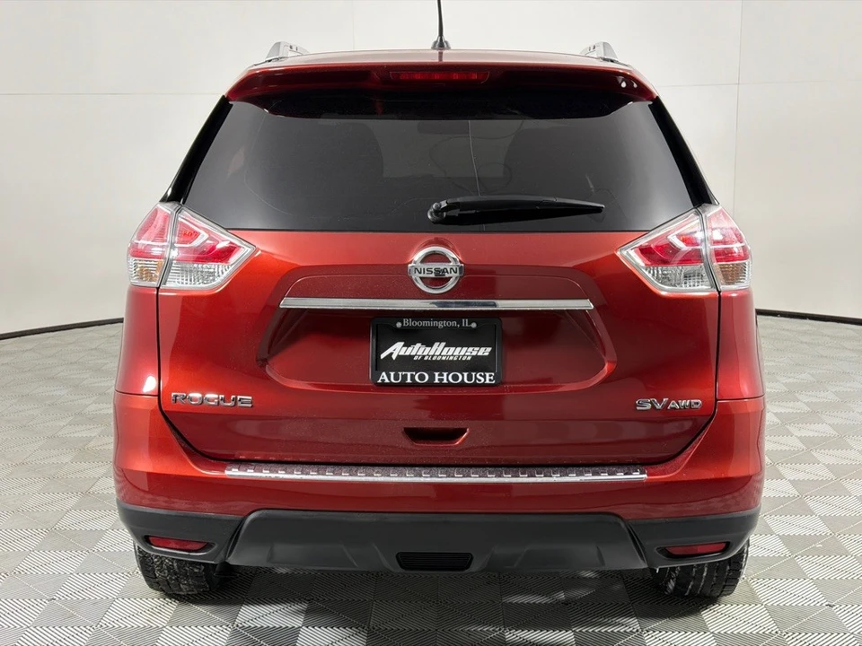 2016 Nissan Rogue - Image 6 of 12