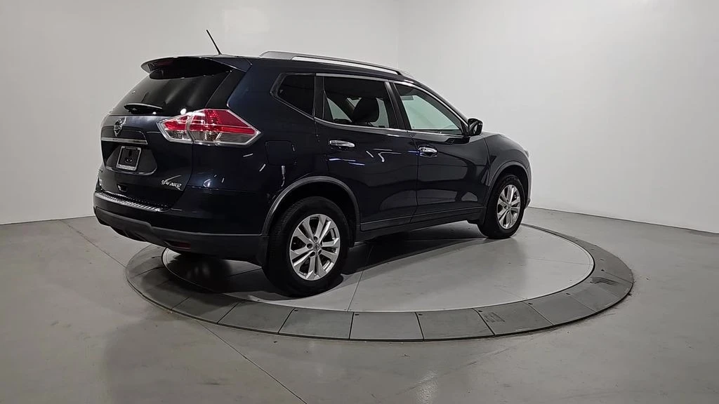 2016 Nissan Rogue - Image 5 of 12