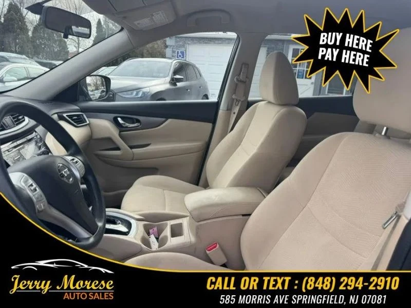 2016 Nissan Rogue - Image 11 of 12