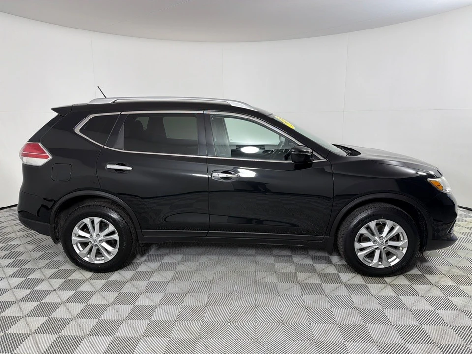 2016 Nissan Rogue - Image 4 of 21