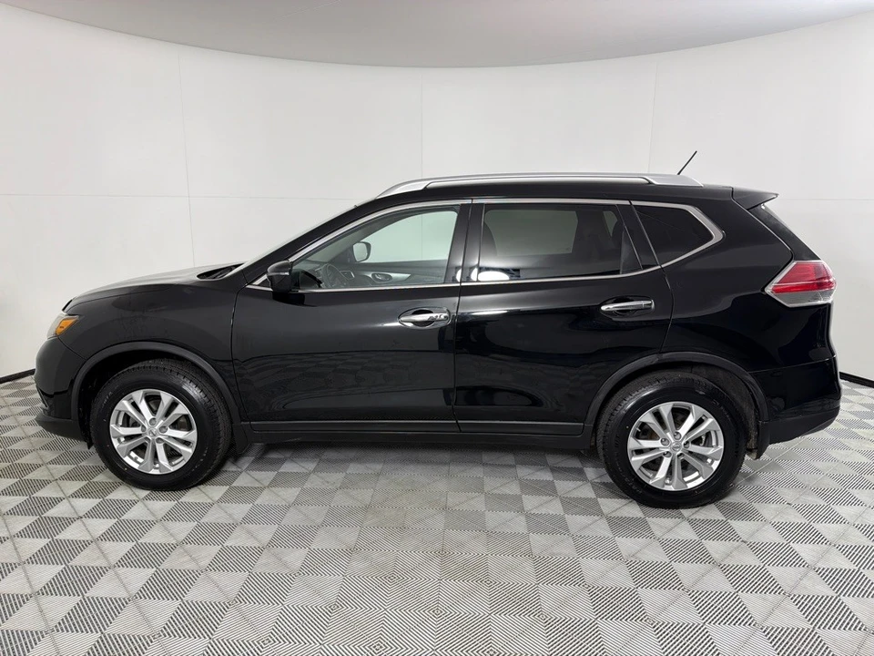 2016 Nissan Rogue - Image 8 of 21