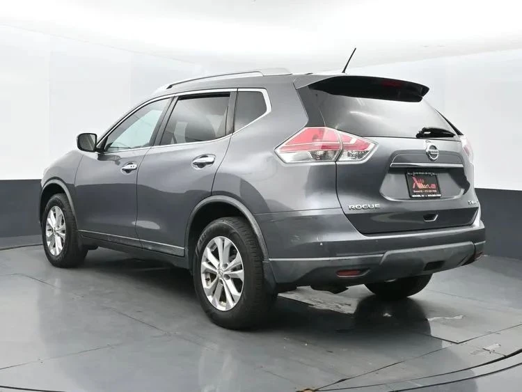 2016 Nissan Rogue - Image 9 of 12