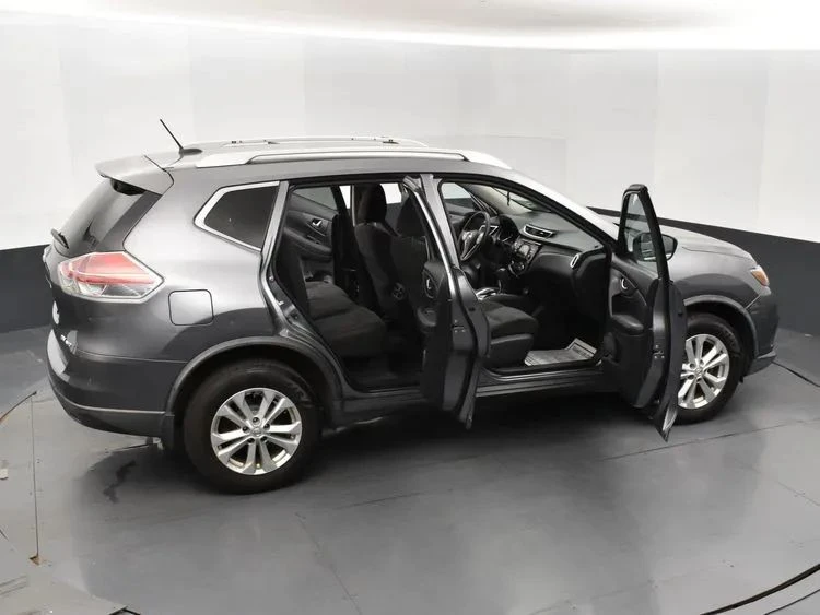 2016 Nissan Rogue - Image 6 of 12