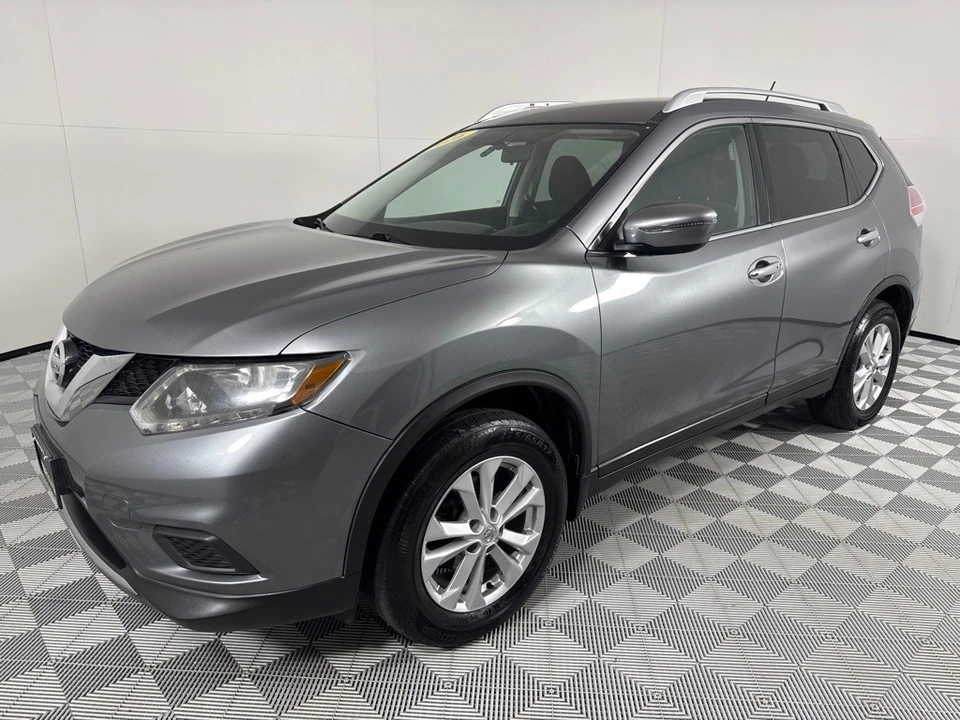 2016 Nissan Rogue - Image 8 of 12