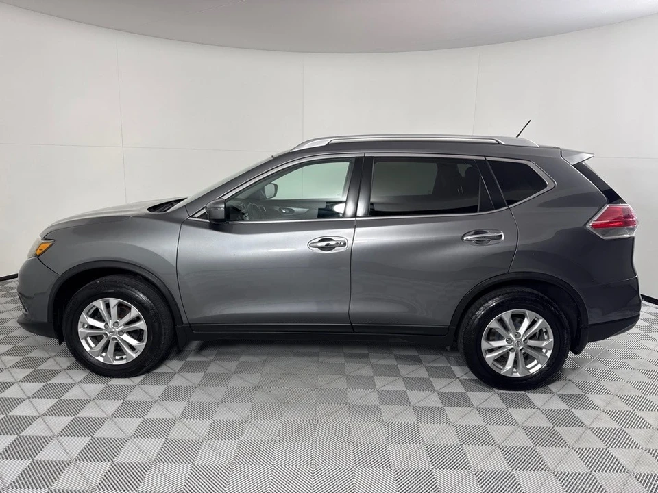 2016 Nissan Rogue - Image 7 of 12