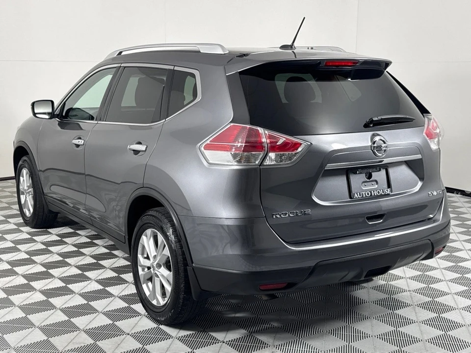 2016 Nissan Rogue - Image 5 of 12