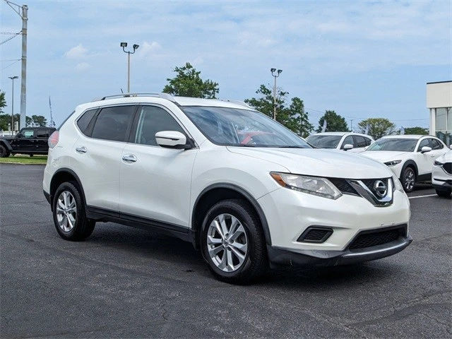 2016 Nissan Rogue - Image 2 of 12