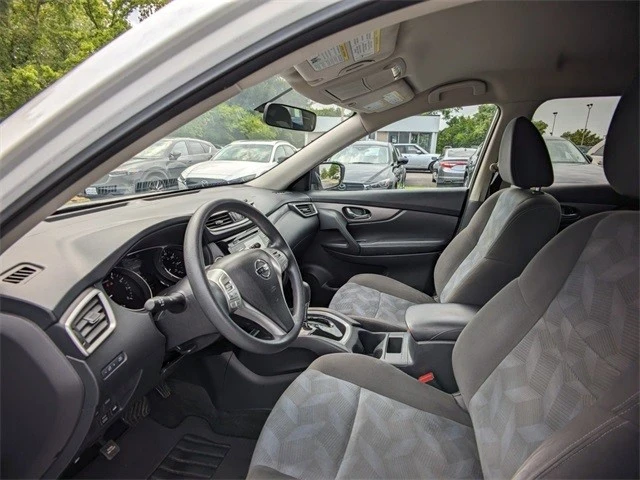 2016 Nissan Rogue - Image 15 of 21