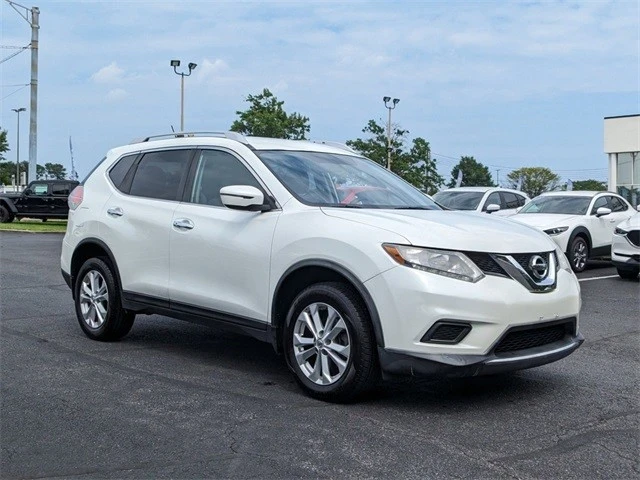 2016 Nissan Rogue - Image 2 of 12