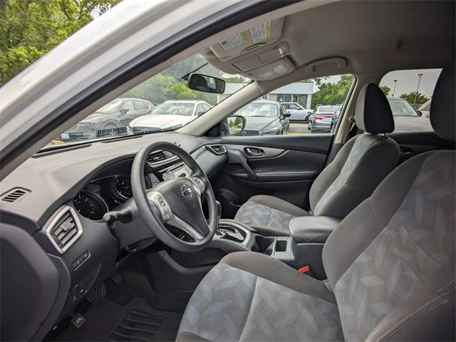 2016 Nissan Rogue - Image 15 of 21