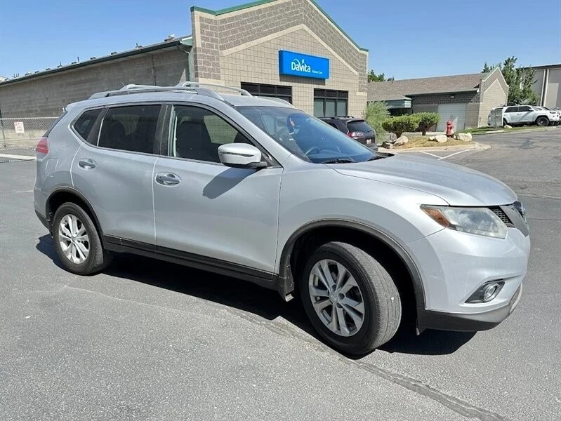 2016 Nissan Rogue - Image 13 of 21