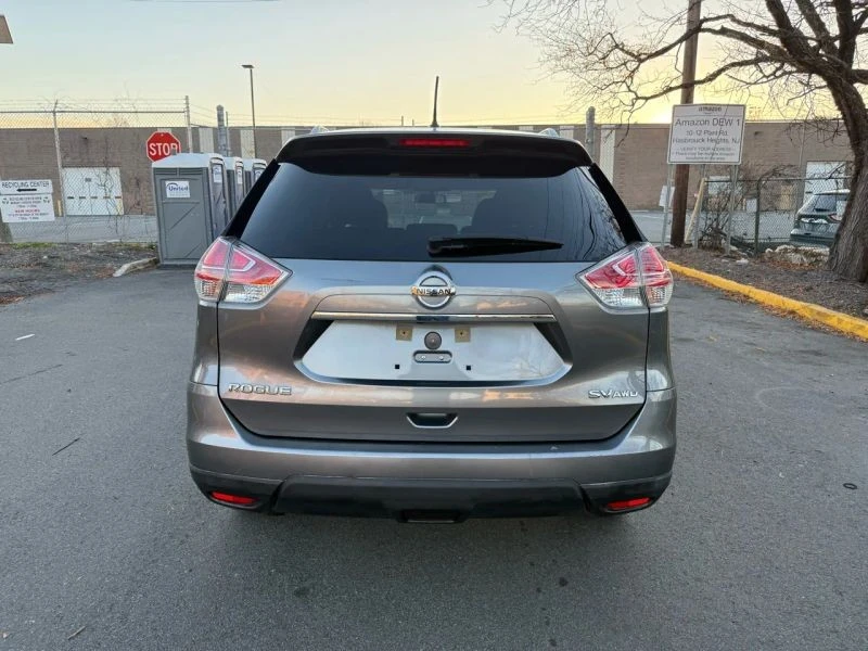 2016 Nissan Rogue - Image 4 of 12