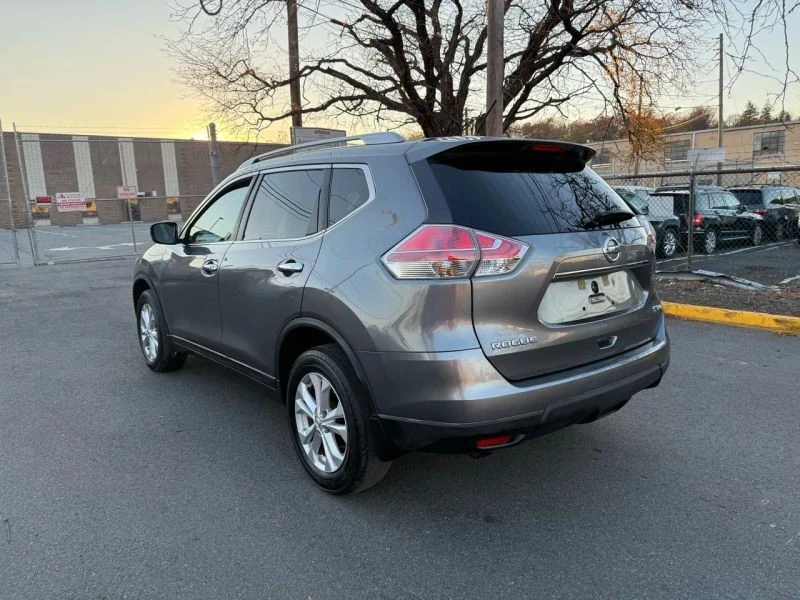 2016 Nissan Rogue - Image 5 of 12