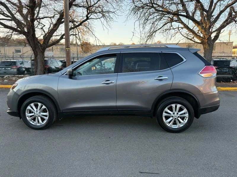 2016 Nissan Rogue - Image 6 of 12
