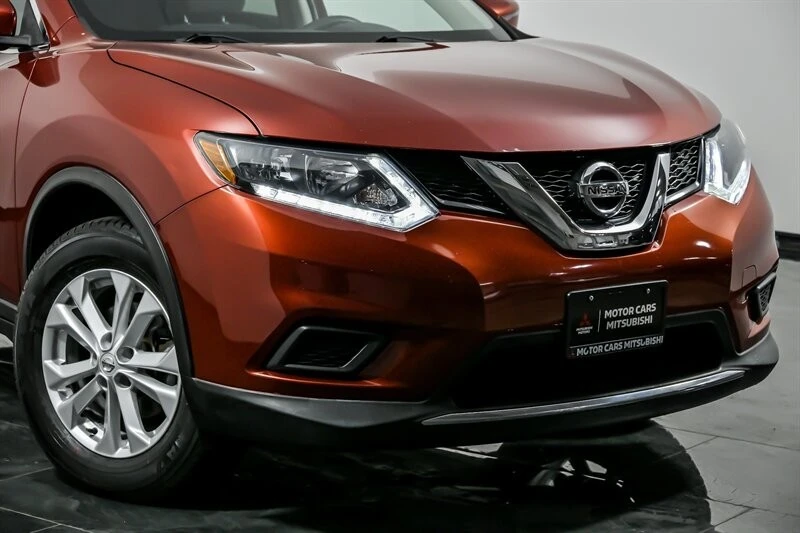 2016 Nissan Rogue - Image 2 of 12