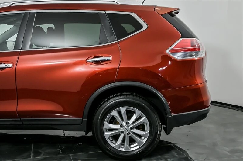2016 Nissan Rogue - Image 7 of 12