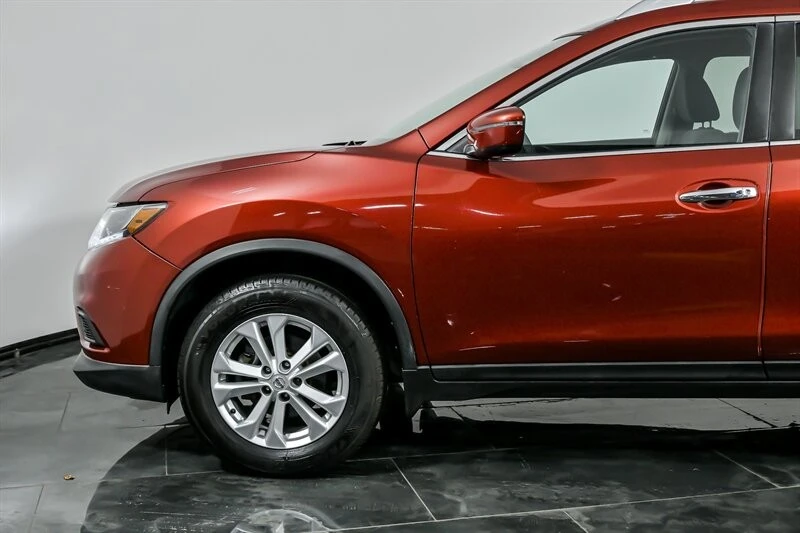 2016 Nissan Rogue - Image 6 of 12